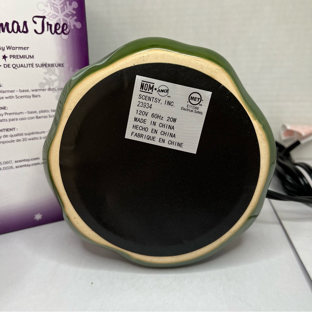 NIB Scentsy Christmas Tree Premium Wax Warmer Holiday Collection 2013 Retired - Picture 5 of 11